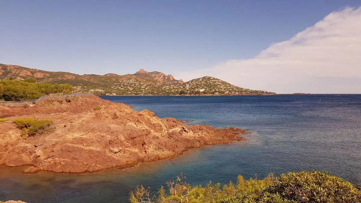 Un Coin De Paradis A Cap Esterel Saint-Raphael  0*, Saint-Raphael (Var) France